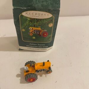 Hallmark Keepsake Ornament Antique Tractor (PH)